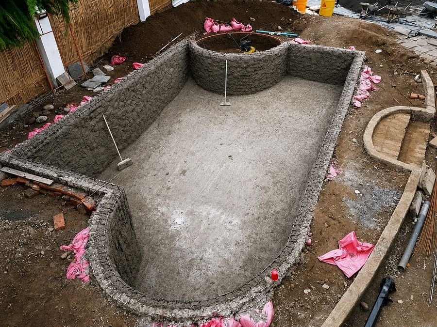 Enfierradura y estructura de hormigón armado